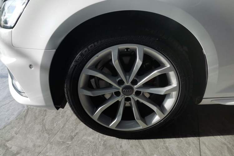 Used Audi A4L 2018 30th Anniversary Edition 40 TFSI Fashion Model