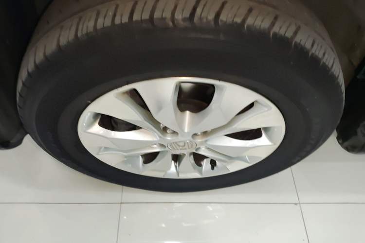 Used Honda CR-V 2013 2.4L Two-Wheel-Drive Luxury Edition