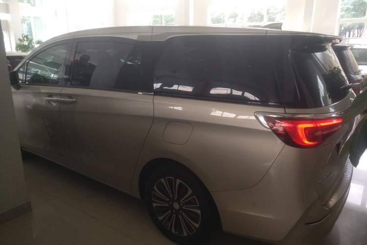 Used Buick GL8 2022 ES Land Cruiser 653T Luxury Model
