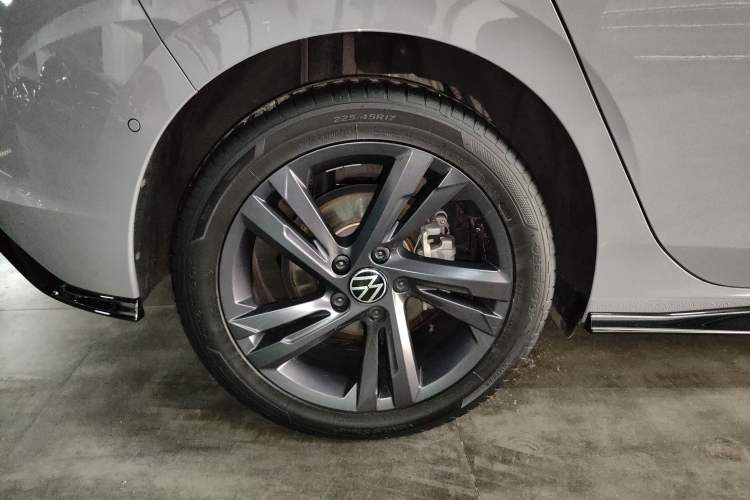 Used Volkswagen Golf 2023 280TSI DSG R-Line Lite
