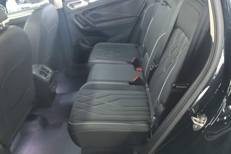 Used Volkswagen Tiguan L 2024 330TSI Automatic Two-Wheel Drive R-Line Enhanced Edition
