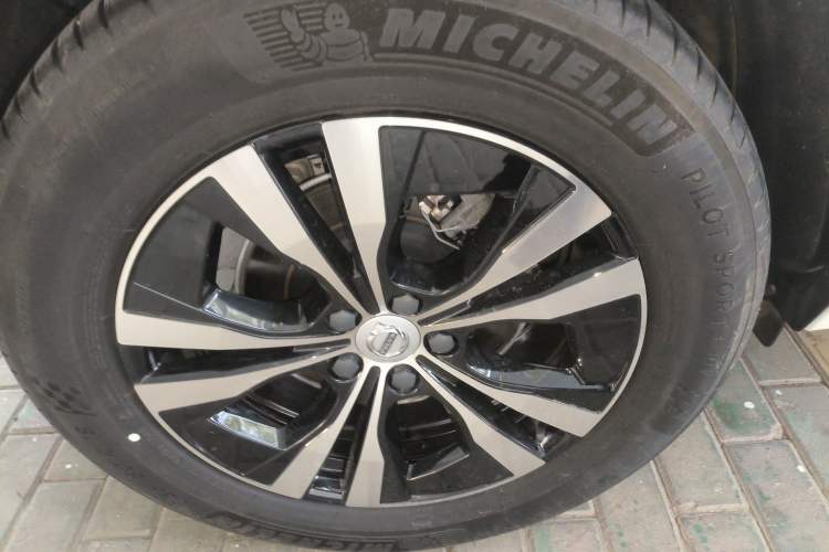 Used Volvo XC60 2022 B5 4x4 Zhiyi Luxury Edition
