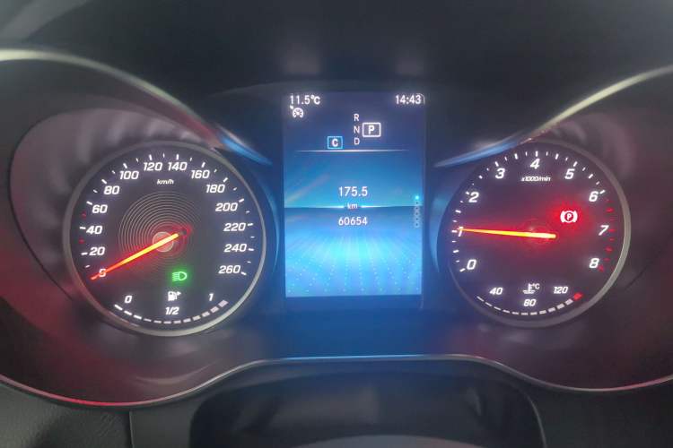 Used Mercedes-Benz GLC 2020 GLC 260 L 4MATIC Dynamic Model
