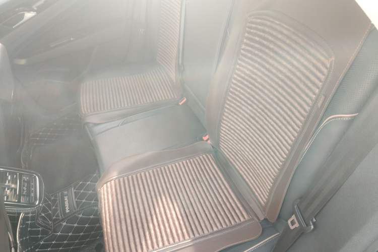 Used Volkswagen Passat 2020 Revised Version 330TSI Luxury Edition China VI Standard
