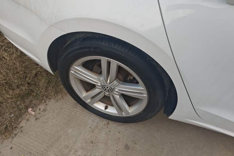 Used Volkswagen Lamando 2017 280TSI DSG Comfort Edition
