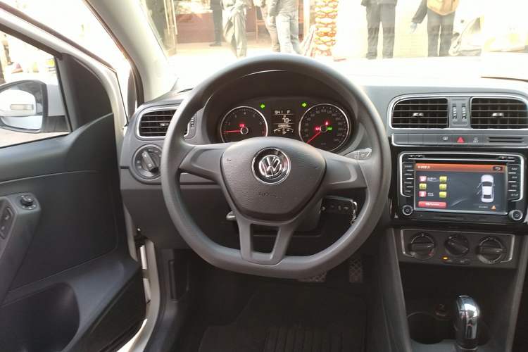 Used Volkswagen Polo 2014 1.6L Automatic Comfort Edition
