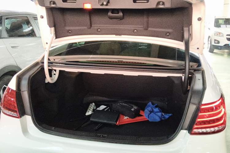 Used Mercedes-Benz E-Class 2014 E 260 L Sport Edition
