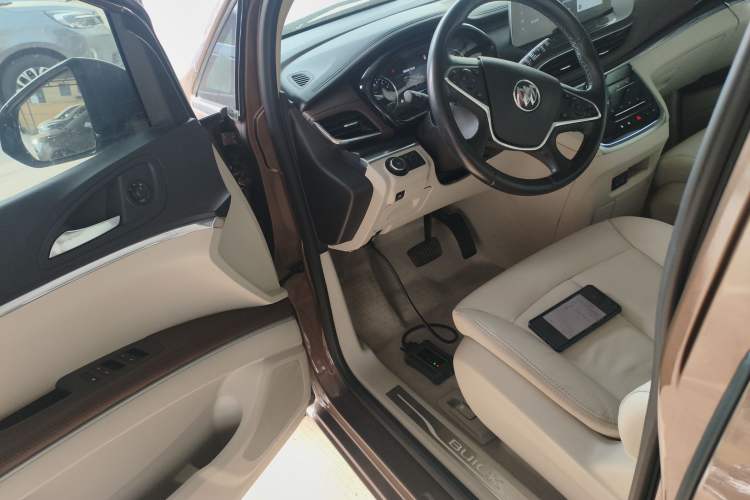 Used Buick GL8 2021 Land Cruiser Executive 652T Premium Model
