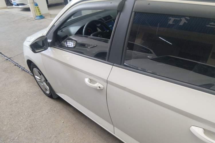 Used Skoda Fabia 2017 1.4L Automatic Car Enjoy Edition
