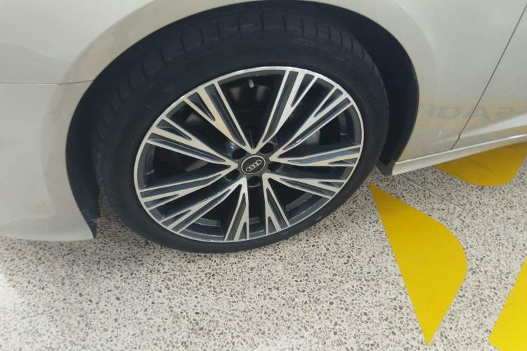 Used Audi A6L 2022 40 TFSI Luxury Dynamic Model
