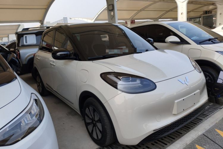 Used Wuling Bingo 2023 333 km Lingxi Connected+ Version
