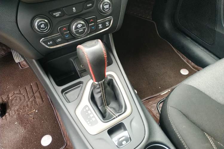 Used  Cherokee 2016 2.0L Smart Version