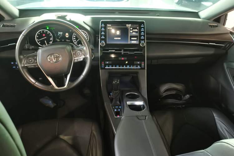 Used Toyota Avalon 2019 2.5L Touring Premium Version China VI Standard
