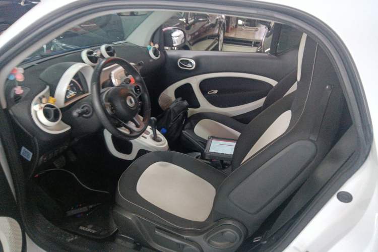 Used  fortwo 2018 1.0L 52kW Hardtop Passion Edition China V Standard