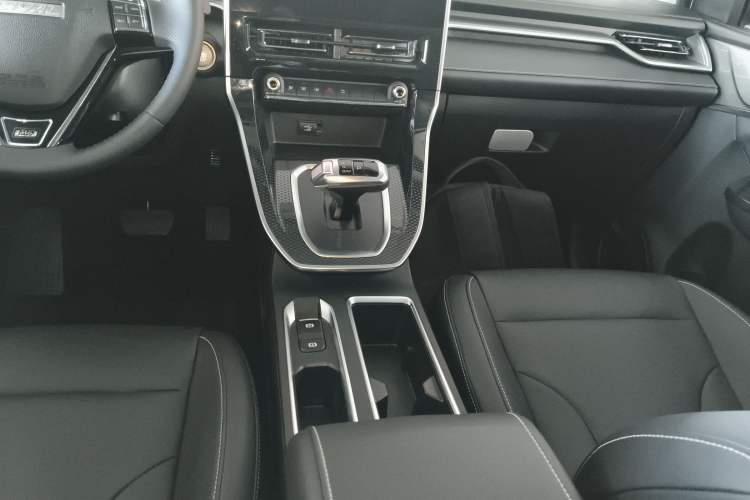 Used Haval M6 2021 PLUS 1.5T DCT Luxury Smart Connectivity Model
