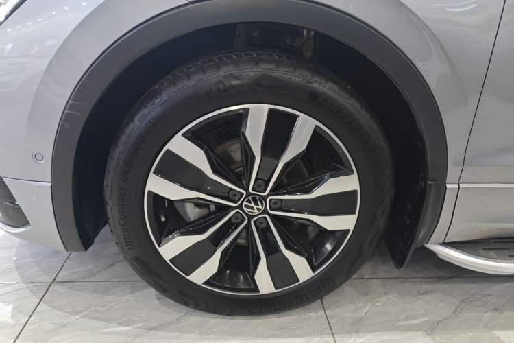 Used Volkswagen Tiguan L 2022 330TSI Automatic Two-Wheel Drive R-Line Enhanced Edition