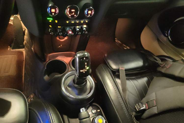 Used  MINI 2018 1.5T COOPER CABRIO Artist