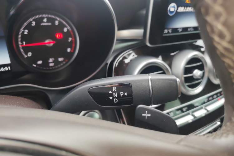 Used Mercedes-Benz GLC 2017 GLC 260 4MATIC Luxury Model
