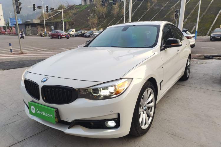 Used BMW 3 Series GT 2018 320i Sport Edition