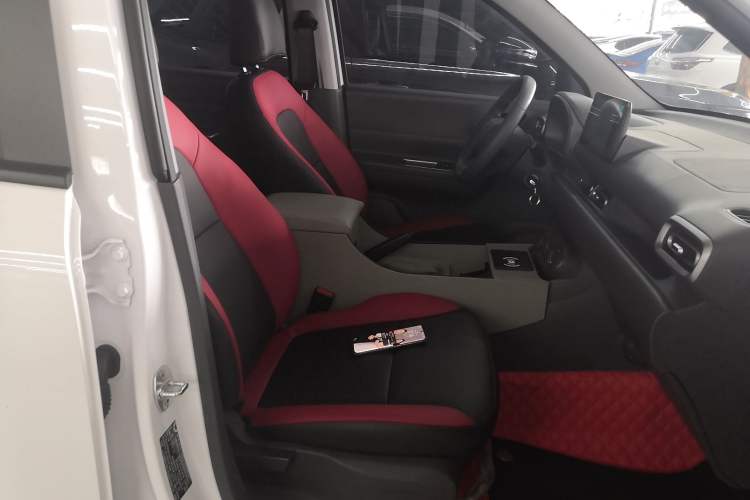 Used Wuling Hongguang New Energy 2025 Extended-Range Hybrid 50KM Comfort Version
