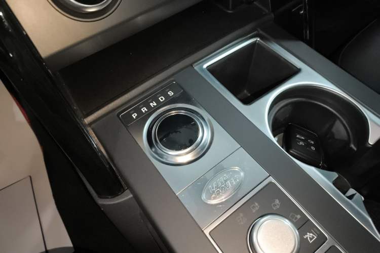 Used Land Rover Discovery 2019 3.0 SC V6 SE