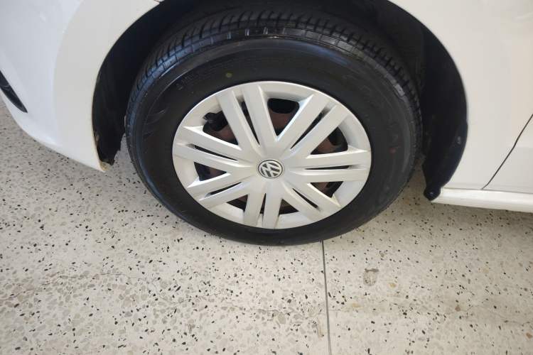 Used Volkswagen Polo 2016 1.4L Manual Fashion Model
