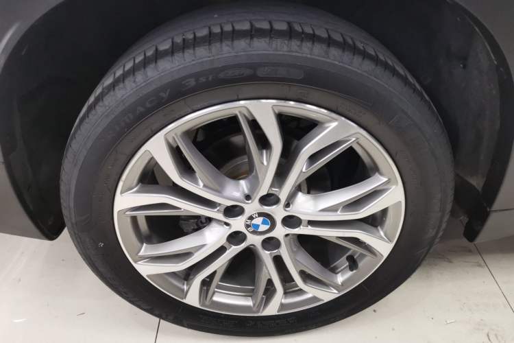 Used BMW X1 2019 sDrive20Li Leading Model
