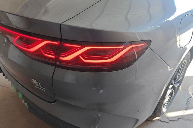 Used BYD Qin L 2025 DM-i Smart Drive 120KM Excellence Model