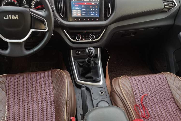 Used Isuzu JLM 2020 2.5T Two-Wheel Drive Diesel Leading-Edge JE4D25Q6A with National VI Emission Standards Standard Wheelbase – Ruimai S