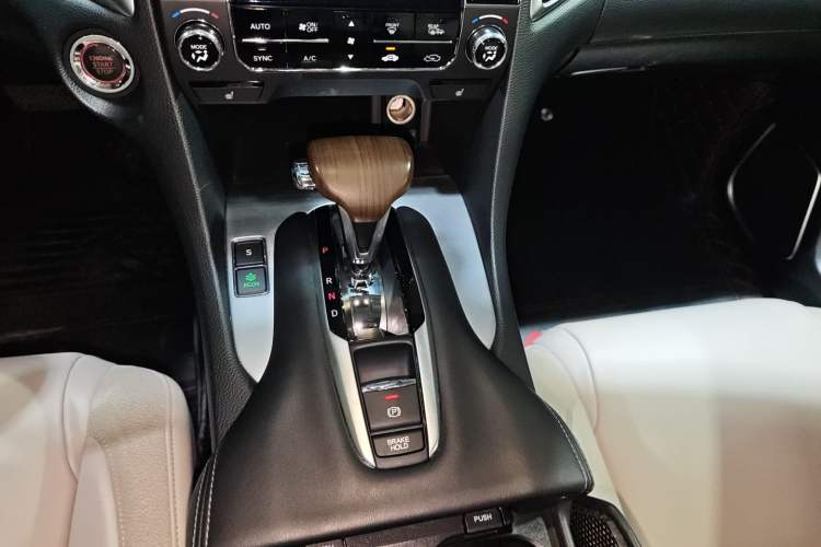 Used Honda Avancier 2017 240TURBO Two-Wheel Drive Luxury Edition
