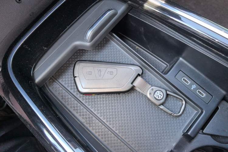 Used Volkswagen ID.4 X 2025 Smart Version Pure & Intelligent Enjoyment Edition
