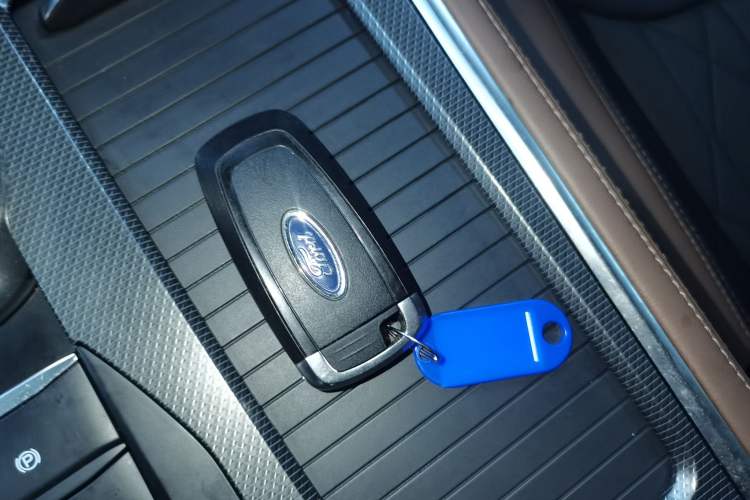 Used Ford Explorer 2023 EcoBoost 285 Four-Wheel Drive Titanium Edition 6 Seats
