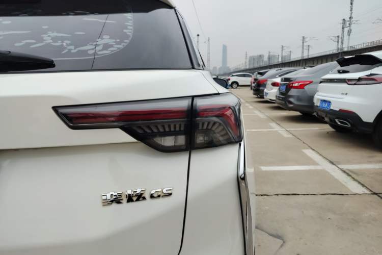 Used Dongfeng Aeolus Yixuan GS 2021 230T Automatic Star-Chasing Edition
