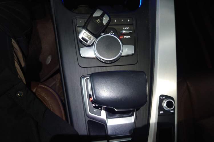 Used Audi A4L 2019 40 TFSI Fashion Edition China VI Emission Standard