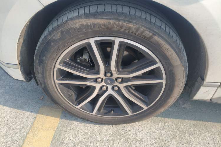 Used Ford Edge 2020 EcoBoost 245 Two-Wheel Drive Titanium 7-Seater
