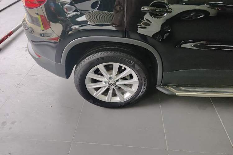 Used Volkswagen Tiguan 2015 1.8TSI Manual Two-Wheel-Drive Limited Edition
