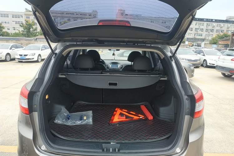 Used Hyundai ix35 2015 2.0L Automatic 2WD Smart Type China IV
