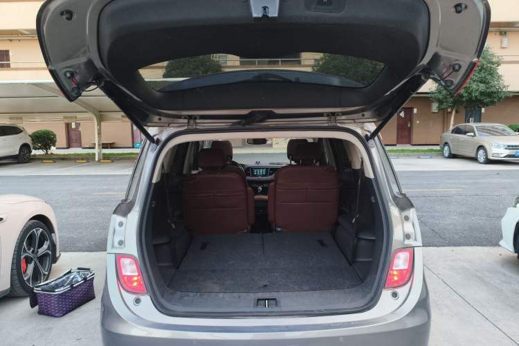 Used Buick GL6 2019 18T 6-Seater Connected Luxury Version China VI Standard
