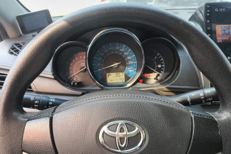 Used Toyota YARiS L 2015 1.5E Automatic Charm Edition
