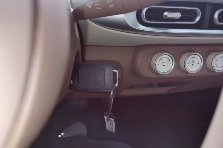 Used Wuling Hongguang MINIEV 2025 Four-Door Version Advanced Edition
