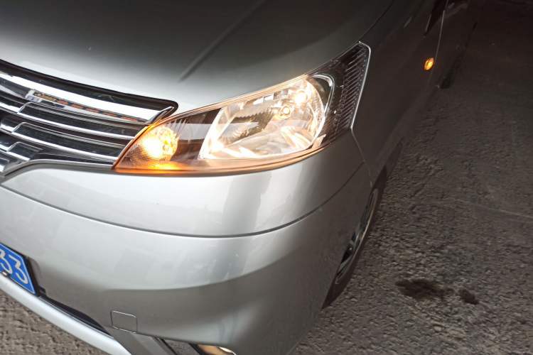 Used Nissan NV200 2016 Revised Version 1.6L CVT Luxury Edition