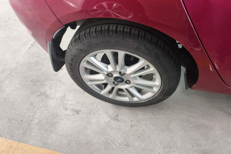 Used Ford Fiesta 2013 Hatchback 1.5L Automatic Fashion Edition
