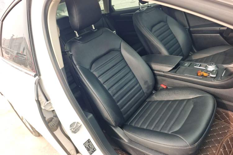 Used Ford Mondeo 2018 EcoBoost 180 Smart Control Fashion Model China VI Standard
