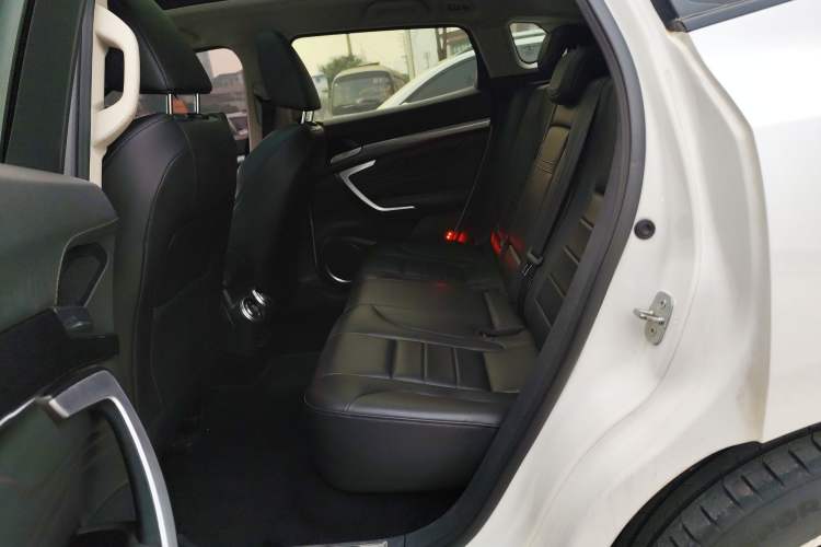 Used Wey VV7 2017 2.0T Ultra-Luxury Version
