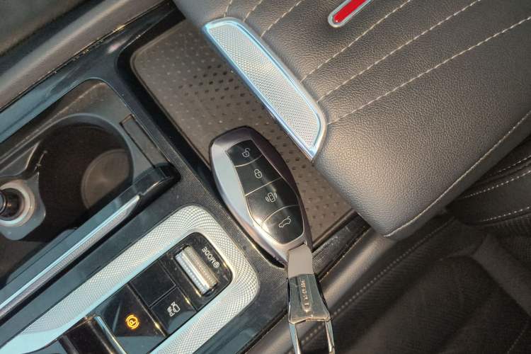 Used Hongqi H5 2023 2.0T Automatic Smart Connect Flagship Edition
