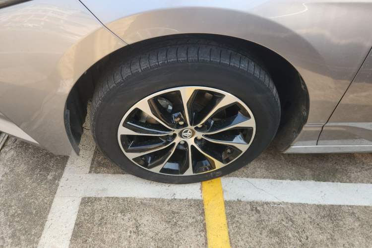 Used Toyota Avalon 2022 Dual-Engine 2.5L Luxury Edition
