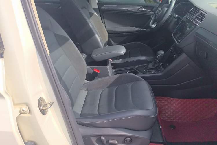 Used Volkswagen Tiguan L 2021 330TSI Automatic Two-Wheel Drive R-Line Enhanced Edition
