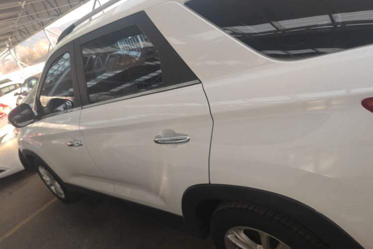 Used Dongfeng Fengon S560 2018 1.8L Manual Urban Model 7 Seats