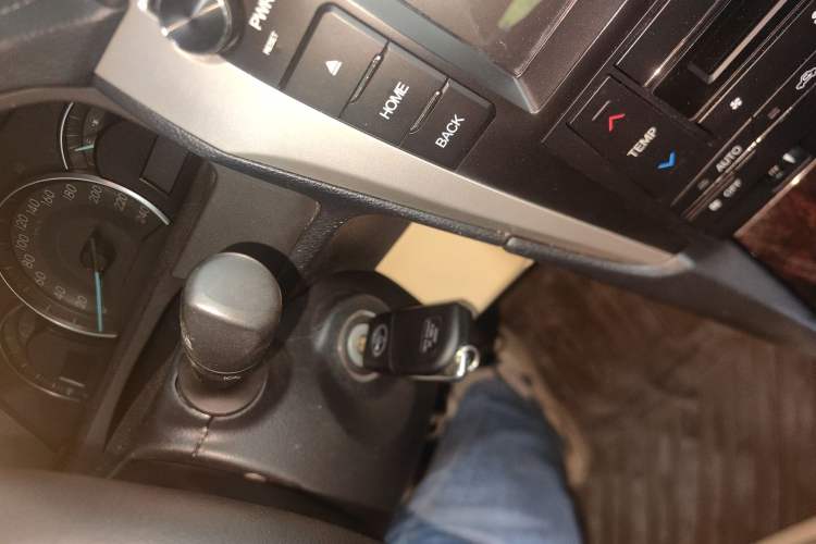 Used Toyota Camry 2015 2.0G Premier Edition