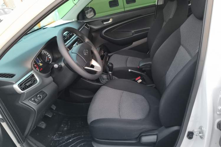 Used Hyundai Verna 2017 1.4L Manual Refreshed Version China V Standard